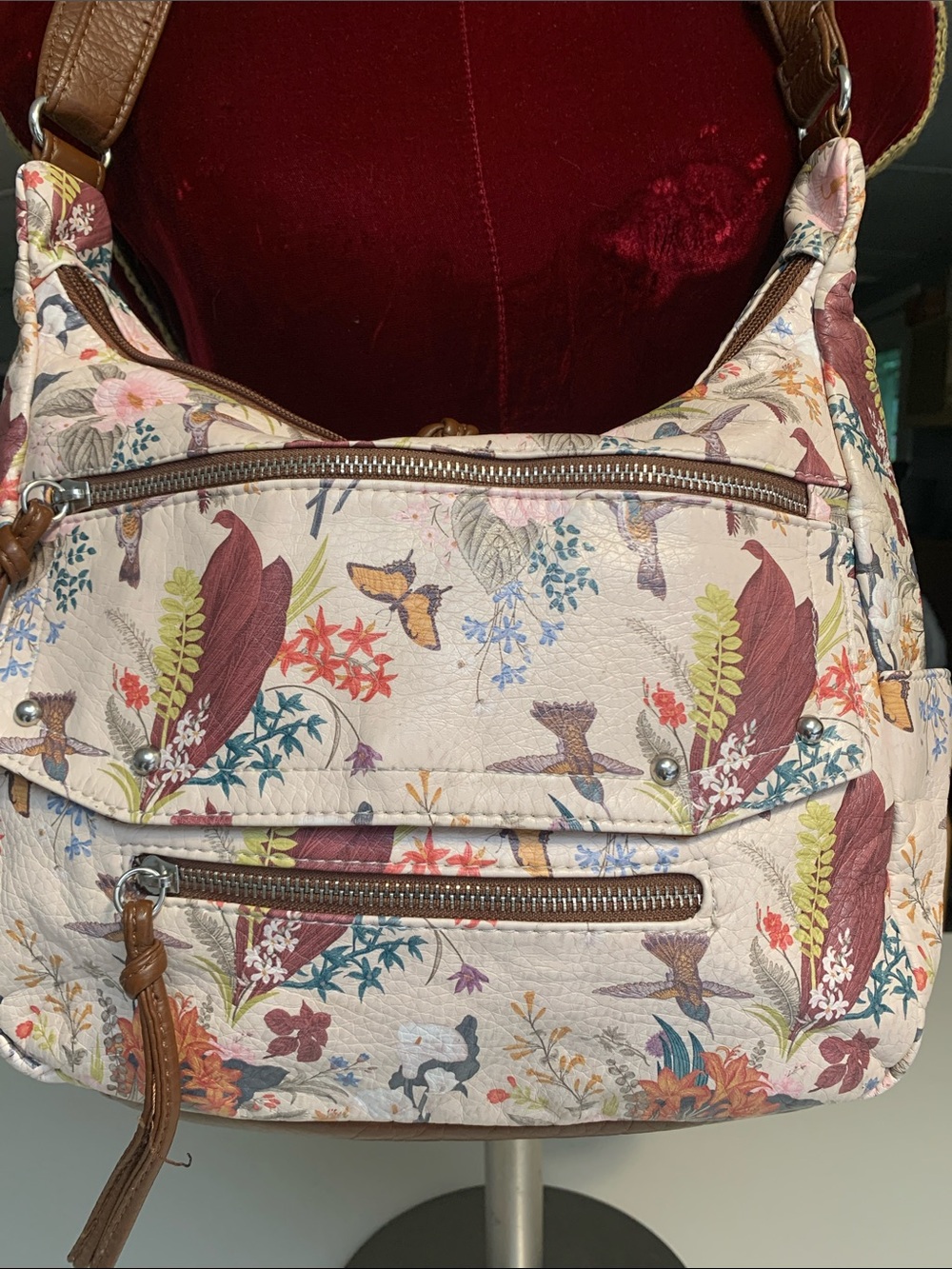 BUENO Brown Crossbody Bag with Garden Print and Brown Trim NWOT